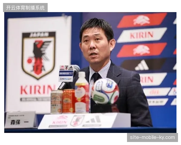 富安健洋和伊藤洋辉回归增强后防深度,森保一迎来更多战术组合选择