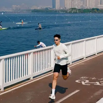 梁铭